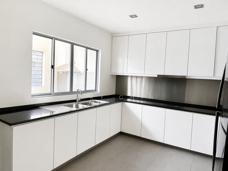 Toh Tuck Garden, 67 Toh Tuck Road, 8 Bedrooms, 3,733 sqft, Semi-Detached House For Rent, by Gary Chia, 500223312 - Kitchen - PropertyGuru.com.sg