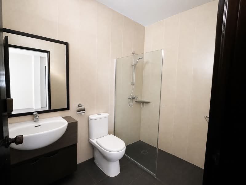 Toh Tuck Garden, 67 Toh Tuck Road, 8 Bedrooms, 3,733 sqft, Semi-Detached House For Rent, by Gary Chia, 500223312 - Bathroom - PropertyGuru.com.sg