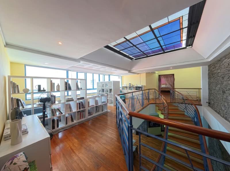 HUGE 4200+ SQFT OF LAND! 3 STOREY SEMI D IN SENNETT ESTATE!, Sennett Road / Lucky Heights / Evergreen Avenue / Parbury Avenue / Lucky Heights, 8 Bedrooms, 6,500 sqft, Semi-Detached House For Sale, by Li Rong Teh, 500223318 - Study - PropertyGuru.com.sg
