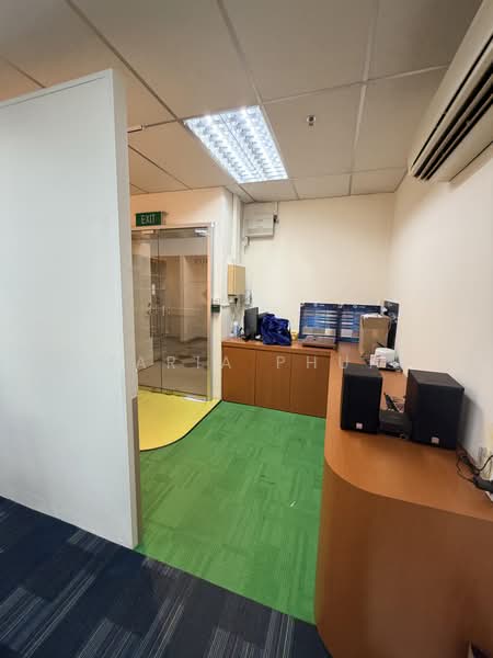 Ubi Centre, 57 Ubi Avenue 1, 1,151 sqft, Light Industrial (B1) For Rent, by Maria Phua, 500223326 - Interior - CommercialGuru.com.sg