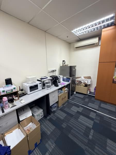 Ubi Centre, 57 Ubi Avenue 1, 1,151 sqft, Light Industrial (B1) For Rent, by Maria Phua, 500223326 - Interior - CommercialGuru.com.sg