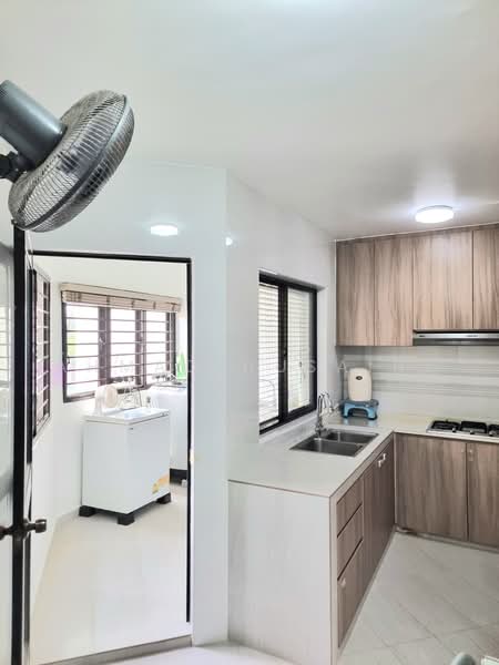 109 Rivervale Walk, 109 Rivervale Walk, 3 Bedrooms, 1,292 sqft, HDB Flat For Sale, by Ahmad Husaini, 500223338 - Kitchen - PropertyGuru.com.sg