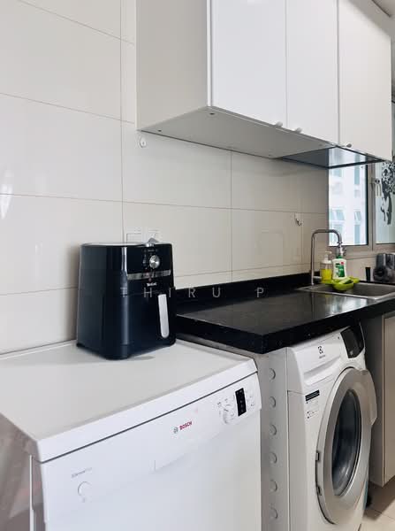 Caspian, 58 Lakeside Drive, Studio, 463 sqft, Condominium For Sale, by Thiru P, 500223347 - Kitchen - PropertyGuru.com.sg