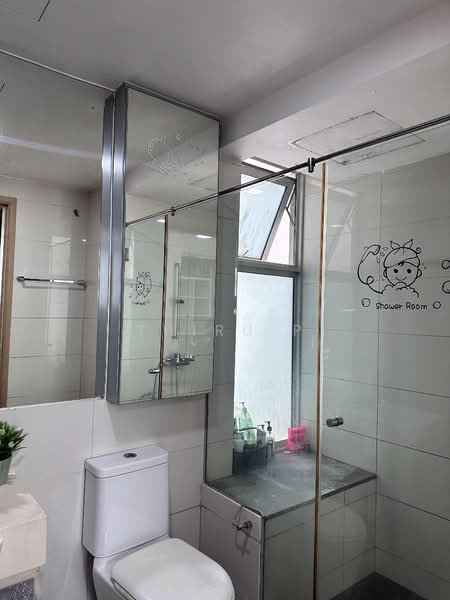 Caspian, 58 Lakeside Drive, Studio, 463 sqft, Condominium For Sale, by Thiru P, 500223347 - Bathroom - PropertyGuru.com.sg