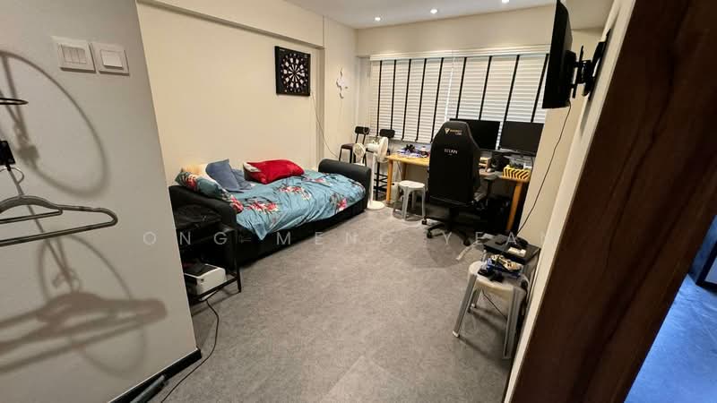 452 Hougang Avenue 10, 452 Hougang Avenue 10, 2 Bedrooms, 1,119 sqft, HDB Flat For Sale, by Ong Meng Yean, 500223353 - Study - PropertyGuru.com.sg
