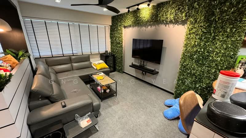 452 Hougang Avenue 10, 452 Hougang Avenue 10, 2 Bedrooms, 1,119 sqft, HDB Flat For Sale, by Ong Meng Yean, 500223353 - Living Room - PropertyGuru.com.sg