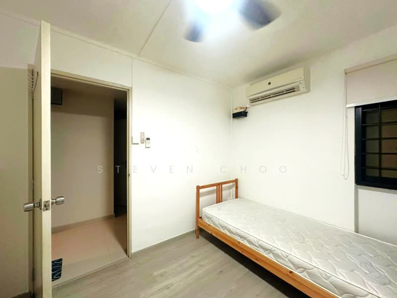 296 Yishun Street 20, 296 Yishun Street 20, Room Rental, 120 sqft, HDB Flat For Rent, by Steven Choo, 500223364 - Bedroom - PropertyGuru.com.sg