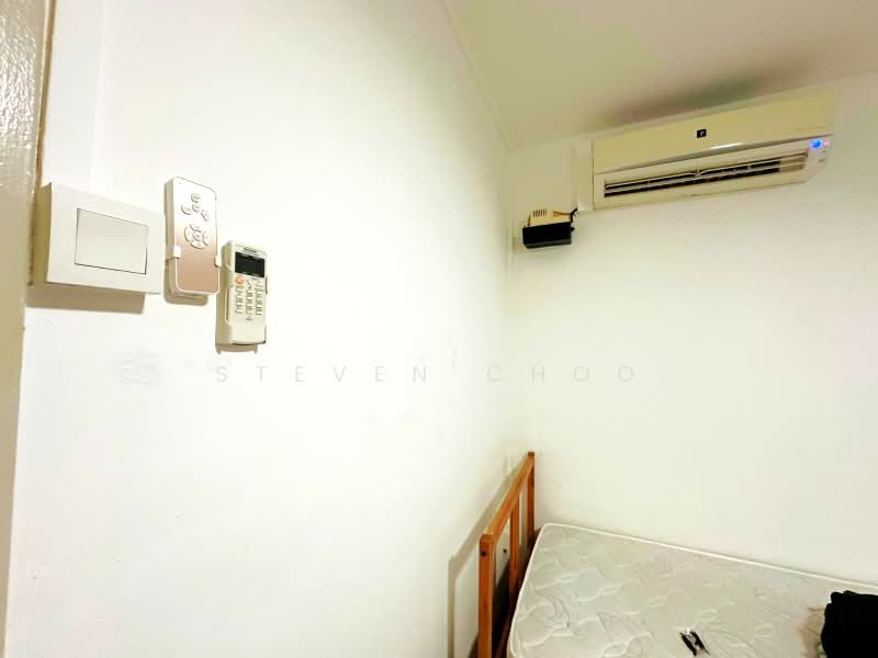 296 Yishun Street 20, 296 Yishun Street 20, Room Rental, 120 sqft, HDB Flat For Rent, by Steven Choo, 500223364 - Bedroom - PropertyGuru.com.sg