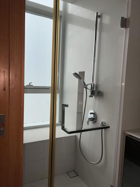 76 Shenton, 76 Shenton Way, 1 Bedroom, 592 sqft, Apartment For Rent, by Emi Chai, 500223379 - Bathroom - PropertyGuru.com.sg