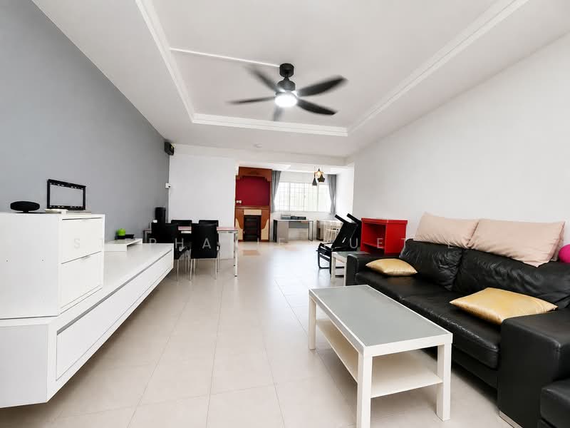 607 Golden Cassia, 607 Bedok Reservoir Road, 3 Bedrooms, 1,302 sqft, HDB Flat For Sale, by Stephanie Kuet LY, 500223383 - Living Room - PropertyGuru.com.sg