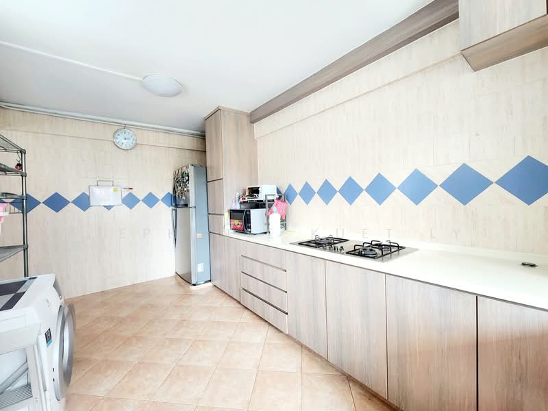 607 Golden Cassia, 607 Bedok Reservoir Road, 3 Bedrooms, 1,302 sqft, HDB Flat For Sale, by Stephanie Kuet LY, 500223383 - Kitchen - PropertyGuru.com.sg