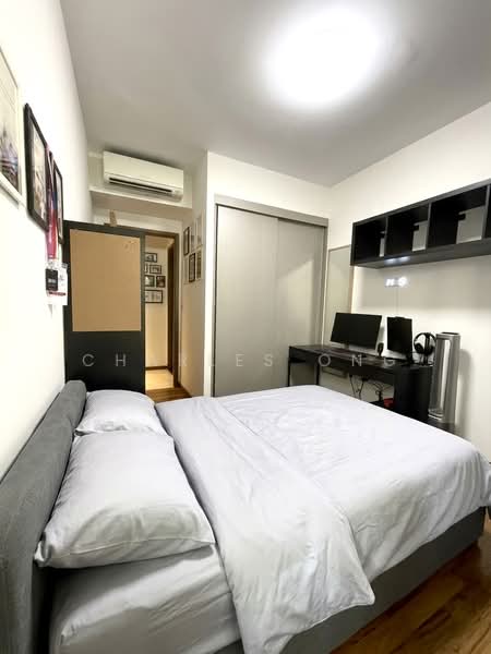 Palm Isles, 34 Flora Drive, 3 Bedrooms, 1,184 sqft, Condominium For Sale, by Charles Ong, 500223386 - Bedroom - PropertyGuru.com.sg