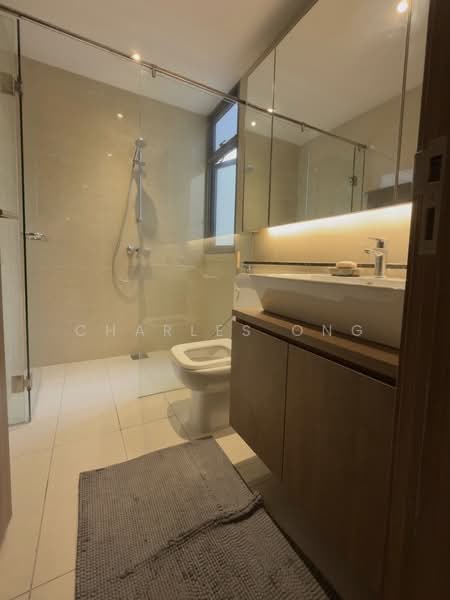 Palm Isles, 34 Flora Drive, 3 Bedrooms, 1,184 sqft, Condominium For Sale, by Charles Ong, 500223386 - Bathroom - PropertyGuru.com.sg