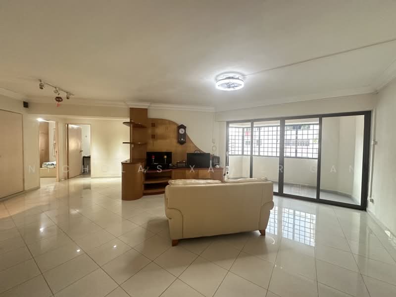 224B Compassvale Walk, 224B Compassvale Walk, 3 Bedrooms, 1,302 sqft, HDB Flat For Sale, by Nicholas Xavier Gan, 500223401 - Living Room - PropertyGuru.com.sg