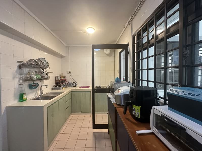 224B Compassvale Walk, 224B Compassvale Walk, 3 Bedrooms, 1,302 sqft, HDB Flat For Sale, by Nicholas Xavier Gan, 500223401 - Kitchen - PropertyGuru.com.sg