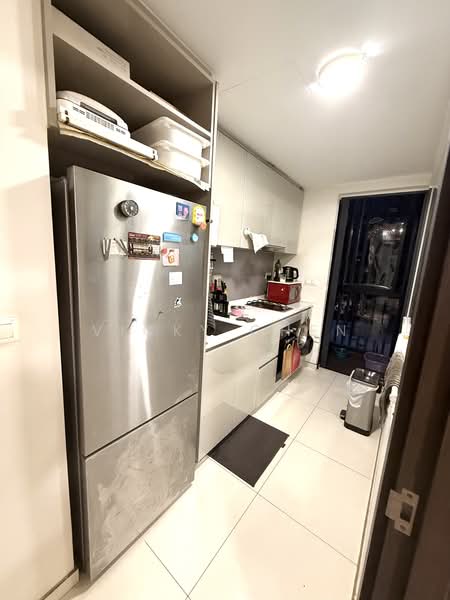 Lake Grande, 8 Jurong Lake Link, 2 Bedrooms, 818 sqft, Condominium For Rent, by Vicky Chen, 500223427 - Kitchen - PropertyGuru.com.sg