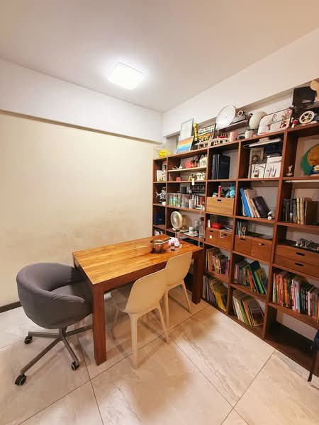 Lake Grande, 8 Jurong Lake Link, 2 Bedrooms, 818 sqft, Condominium For Rent, by Vicky Chen, 500223427 - Study - PropertyGuru.com.sg