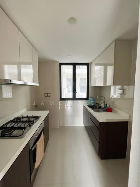 Twin Waterfalls, 104 Punggol Walk, 3 Bedrooms, 915 sqft, Executive Condominium For Sale, by James Yeo, 500223437 - Kitchen - PropertyGuru.com.sg