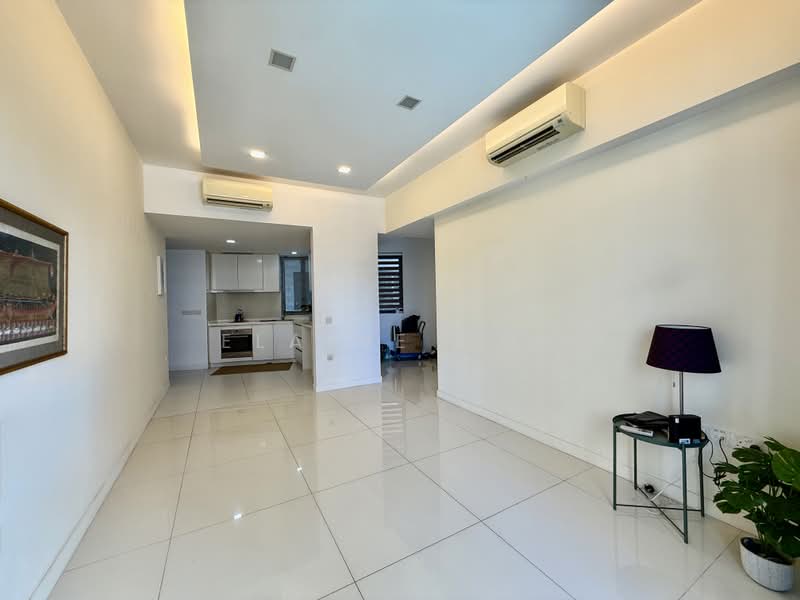 d'Leedon (Former Farrer Court), 13 Leedon Heights, 1 Bedroom, 818 sqft, Condominium For Sale, by Elaine Goh, 500223439 - Living Room - PropertyGuru.com.sg