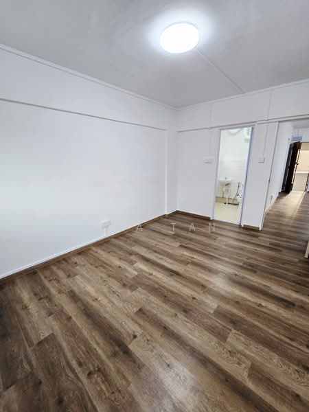 633 Veerasamy Road, 633 Veerasamy Road, 2 Bedrooms, 775 sqft, HDB Flat For Rent, by Lisa Tan, 500223441 - MASTER ROOM - PropertyGuru.com.sg
