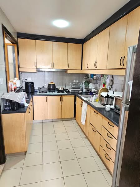 Regent Heights, 52 Bukit Batok East Avenue 5, 3 Bedrooms, 1,173 sqft, Condominium For Sale, by Wayne Chiam, 500223443 - Kitchen - PropertyGuru.com.sg