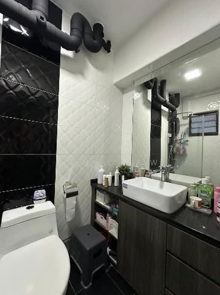 273B Jurong West Avenue 3, 273B Jurong West Avenue 3, 3 Bedrooms, 1,195 sqft, HDB Flat For Sale, by Ben Chew, 500223448 - Bathroom - PropertyGuru.com.sg