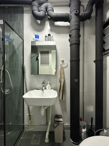 273B Jurong West Avenue 3, 273B Jurong West Avenue 3, 3 Bedrooms, 1,195 sqft, HDB Flat For Sale, by Ben Chew, 500223448 - Bathroom - PropertyGuru.com.sg
