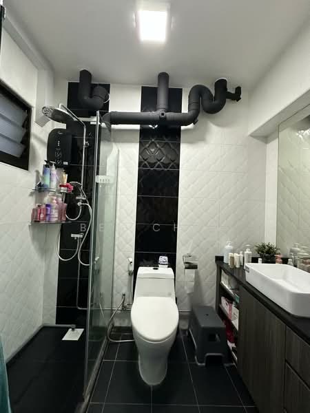 273B Jurong West Avenue 3, 273B Jurong West Avenue 3, 3 Bedrooms, 1,195 sqft, HDB Flat For Sale, by Ben Chew, 500223448 - Bathroom - PropertyGuru.com.sg