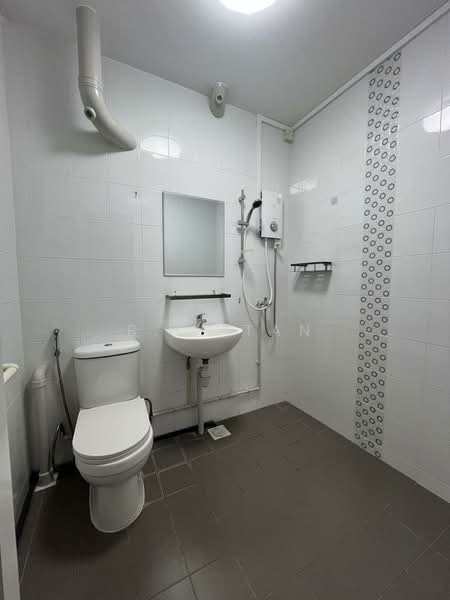 914 Jurong West Street 91, 914 Jurong West Street 91, Room Rental, 250 sqft, HDB Flat For Rent, by B.L. Tan, 500223451 - Bathroom - PropertyGuru.com.sg