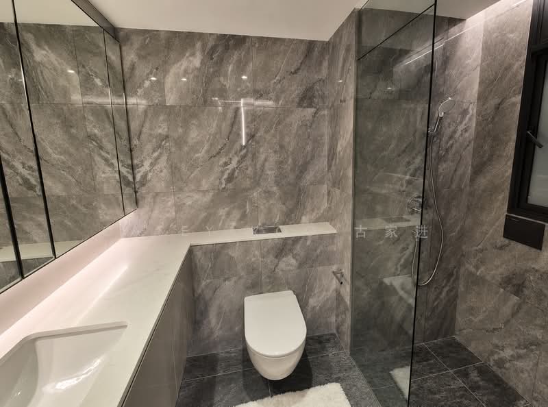 Sophia Meadow, 132 Sophia Road, 3 Bedrooms, 840 sqft, Condominium For Sale, by Casey Koo 古家进, 500223452 - Bathroom - PropertyGuru.com.sg