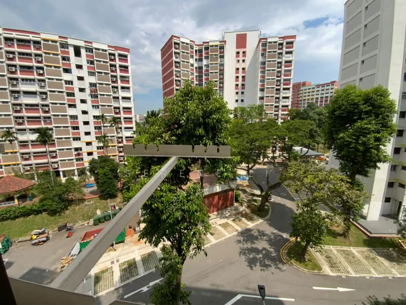 405 Hougang Avenue 10, 405 Hougang Avenue 10, 3 Bedrooms, 979 sqft, HDB Flat For Sale, by Serene Li, 500223456 - Exterior - PropertyGuru.com.sg