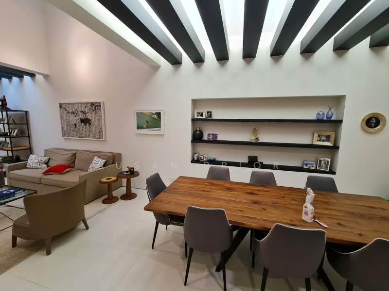 Cairnhill/ Emerald Hill 5+2 Stunner 2 Carparks, Cairnhill Road Conservation House, 5 Bedrooms, 4,025 sqft, Conservation House For Rent, by Susan Prior, 500223460 - Living Room - PropertyGuru.com.sg