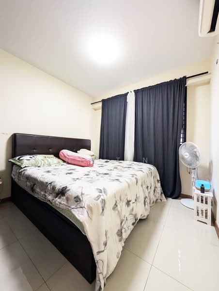 464B Bukit Batok West Avenue 8, 464B Bukit Batok West Avenue 8, 3 Bedrooms, 1,001 sqft, HDB Flat For Sale, by Nic Tan, 500223469 - Bedroom - PropertyGuru.com.sg