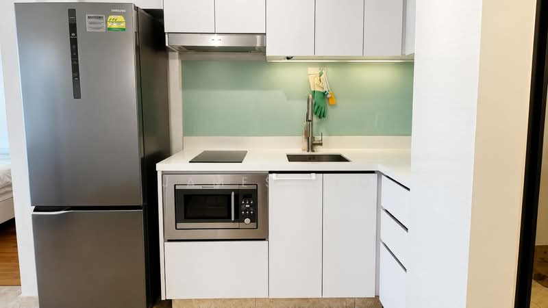 Eight Riversuites, 8 Whampoa East, 2 Bedrooms, 699 sqft, Condominium For Sale, by James Yeo, 500223470 - Kitchen - PropertyGuru.com.sg