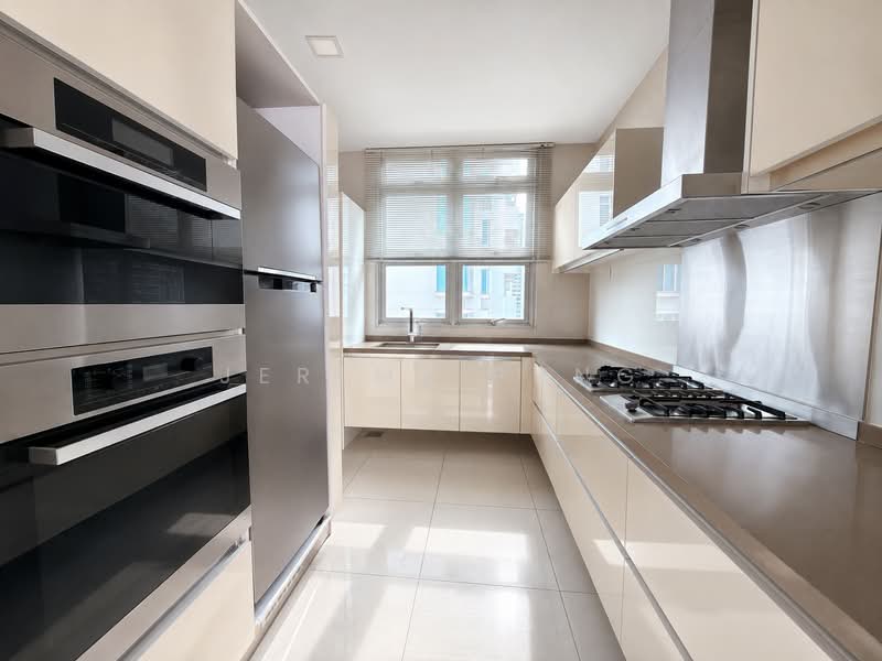 Residences @ Emerald Hill, 119 Emerald Hill Road, 3 Bedrooms, 1,657 sqft, Condominium For Sale, by Jereme Pung, 500223472 - Kitchen - PropertyGuru.com.sg