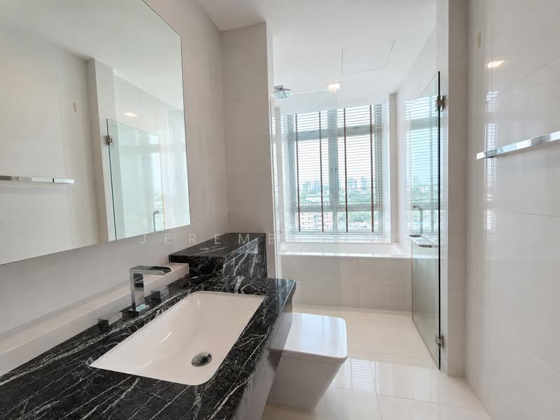 Residences @ Emerald Hill, 119 Emerald Hill Road, 3 Bedrooms, 1,657 sqft, Condominium For Sale, by Jereme Pung, 500223472 - Bathroom - PropertyGuru.com.sg