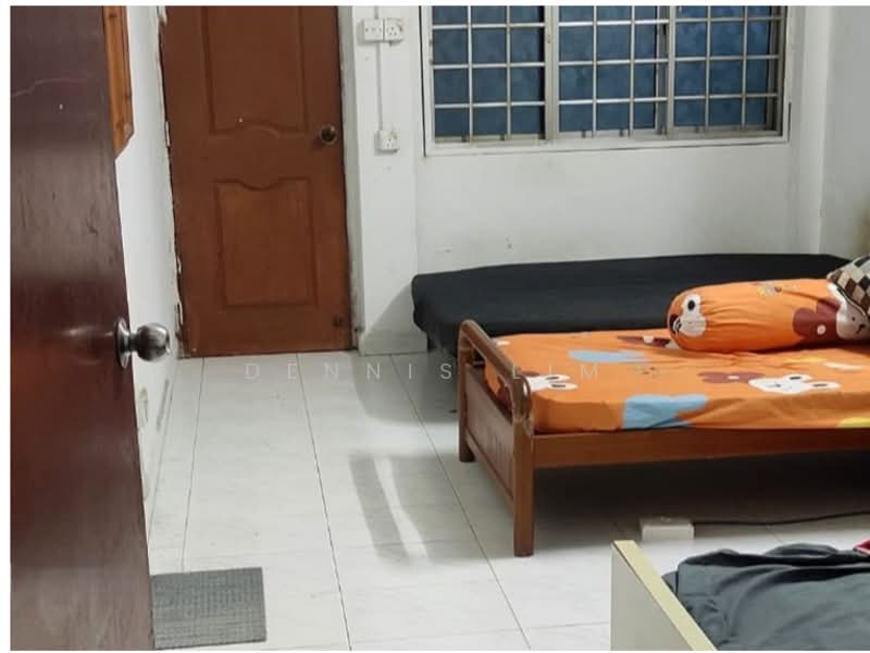 Sennett Estate - Macpherson Road, Macpherson Road, 3 Bedrooms, 1,033 sqft, Walk-up Apartment For Sale, by Dennis Lim, 500223473 - Bedroom - PropertyGuru.com.sg
