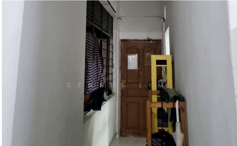 Sennett Estate - Macpherson Road, Macpherson Road, 3 Bedrooms, 1,033 sqft, Walk-up Apartment For Sale, by Dennis Lim, 500223473 - Entrance - PropertyGuru.com.sg