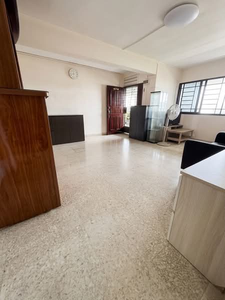 414 Pandan Gardens, 414 Pandan Gardens, 3 Bedrooms, 1,044 sqft, HDB Flat For Sale, by Ivy Yeo, 500223483 - Living Room - PropertyGuru.com.sg