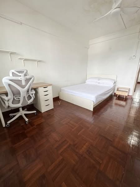 414 Pandan Gardens, 414 Pandan Gardens, 3 Bedrooms, 1,044 sqft, HDB Flat For Sale, by Ivy Yeo, 500223483 - Bedroom - PropertyGuru.com.sg
