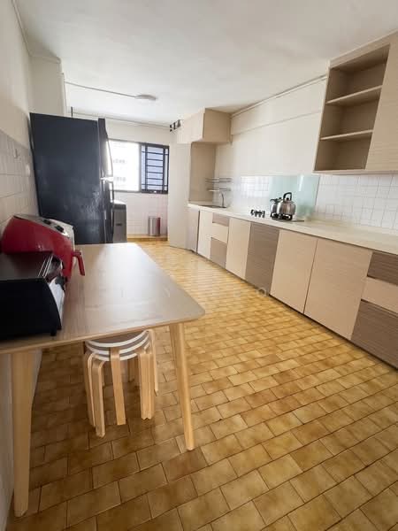 414 Pandan Gardens, 414 Pandan Gardens, 3 Bedrooms, 1,044 sqft, HDB Flat For Sale, by Ivy Yeo, 500223483 - Kitchen - PropertyGuru.com.sg