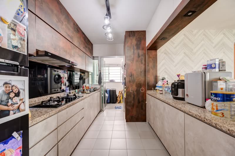 426A Yishun Avenue 11, 426A Yishun Avenue 11, 3 Bedrooms, 1,206 sqft, HDB Flat For Sale, by Jeric Leong, 500223488 - Kitchen - PropertyGuru.com.sg