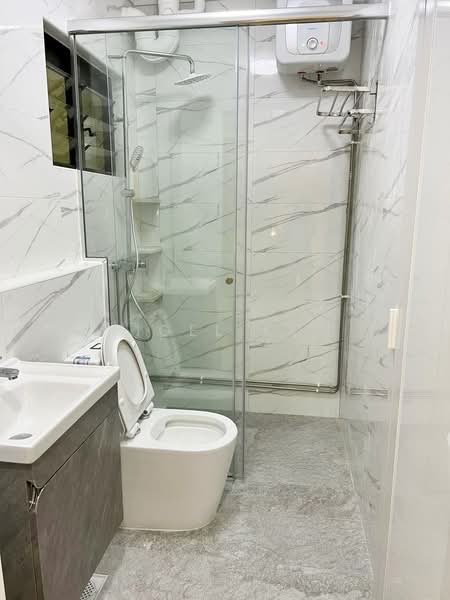 656 Woodlands Ring Road, 656 Woodlands Ring Road, 3 Bedrooms, 1,539 sqft, HDB Flat For Sale, by Nigel Koh, 500223492 - Bathroom - PropertyGuru.com.sg