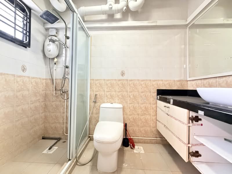 679C Jurong West Central 1, 679C Jurong West Central 1, 3 Bedrooms, 1,023 sqft, HDB Flat For Sale, by Rain Xie 谢燕瑜, 500223503 - Bathroom - PropertyGuru.com.sg