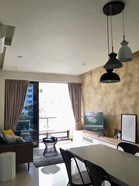 D'Nest, 131 Pasir Ris Grove, 3 Bedrooms, 936 sqft, Condominium For Sale, by Charpin Tan, 500223513 - Living Room - PropertyGuru.com.sg