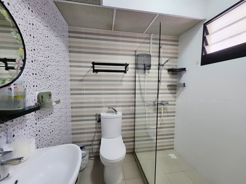 419B Northshore Drive, 419B Northshore Drive, 3 Bedrooms, 1,012 sqft, HDB Flat For Sale, by Homer Pee Poh Seng 彭保升, 500223516 - Bathroom - PropertyGuru.com.sg