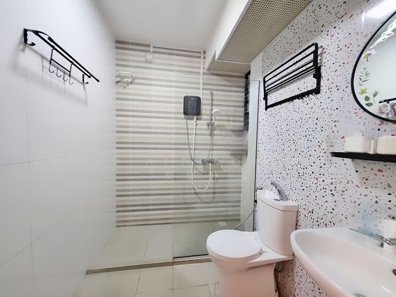 419B Northshore Drive, 419B Northshore Drive, 3 Bedrooms, 1,012 sqft, HDB Flat For Sale, by Homer Pee Poh Seng 彭保升, 500223516 - Bathroom - PropertyGuru.com.sg