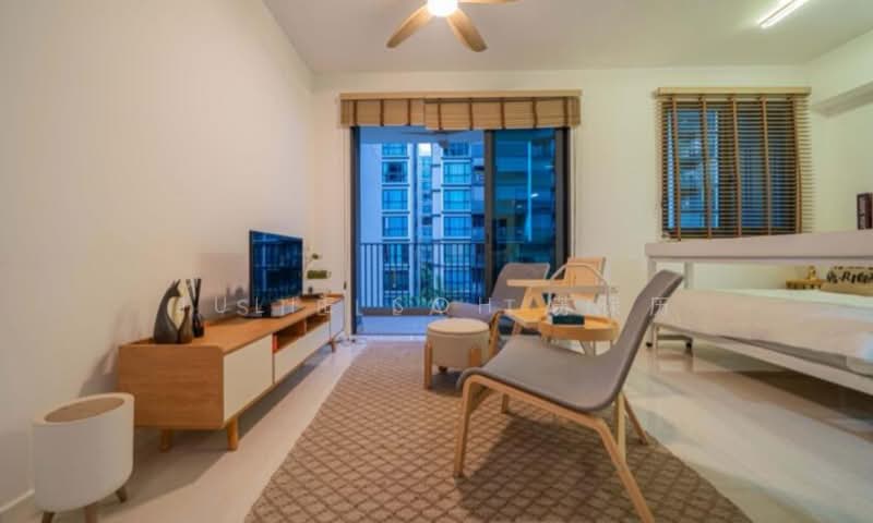 Treasure at Tampines, 1 Tampines Lane, 1 Bedroom, 463 sqft, Condominium For Sale, by Julie Soh 苏保历, 500223517 - Living Room - PropertyGuru.com.sg