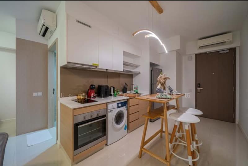 Treasure at Tampines, 1 Tampines Lane, 1 Bedroom, 463 sqft, Condominium For Sale, by Julie Soh 苏保历, 500223517 - Kitchen - PropertyGuru.com.sg