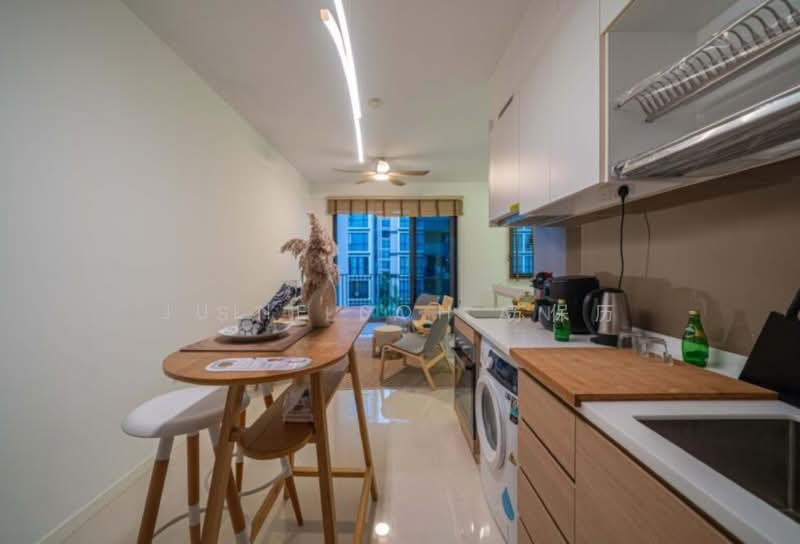 Treasure at Tampines, 1 Tampines Lane, 1 Bedroom, 463 sqft, Condominium For Sale, by Julie Soh 苏保历, 500223517 - Kitchen - PropertyGuru.com.sg